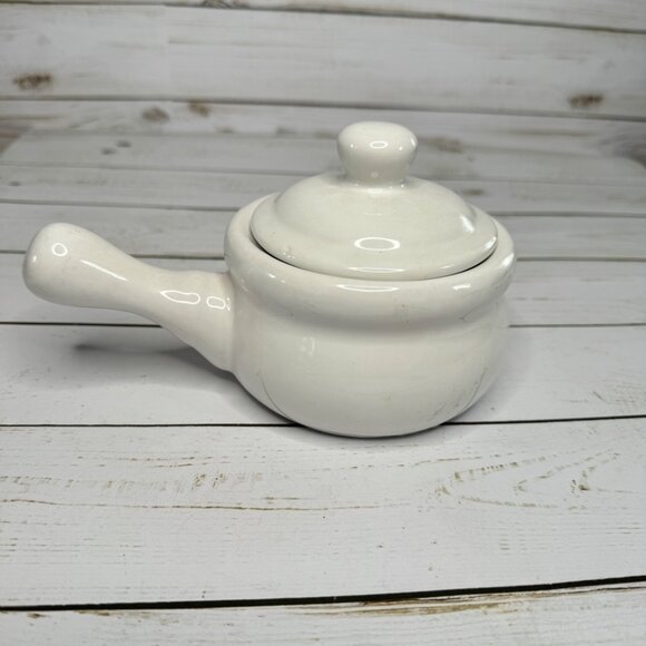 White Provincial Stoneware Soup Bowl W Lid Home Concepts Floral Country Farmcore - Picture 2 of 7